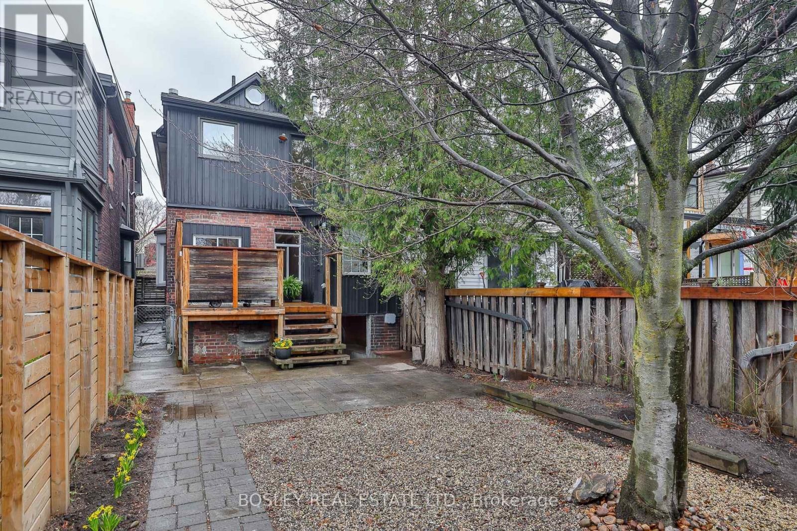 19 FERN AVENUE Image 44