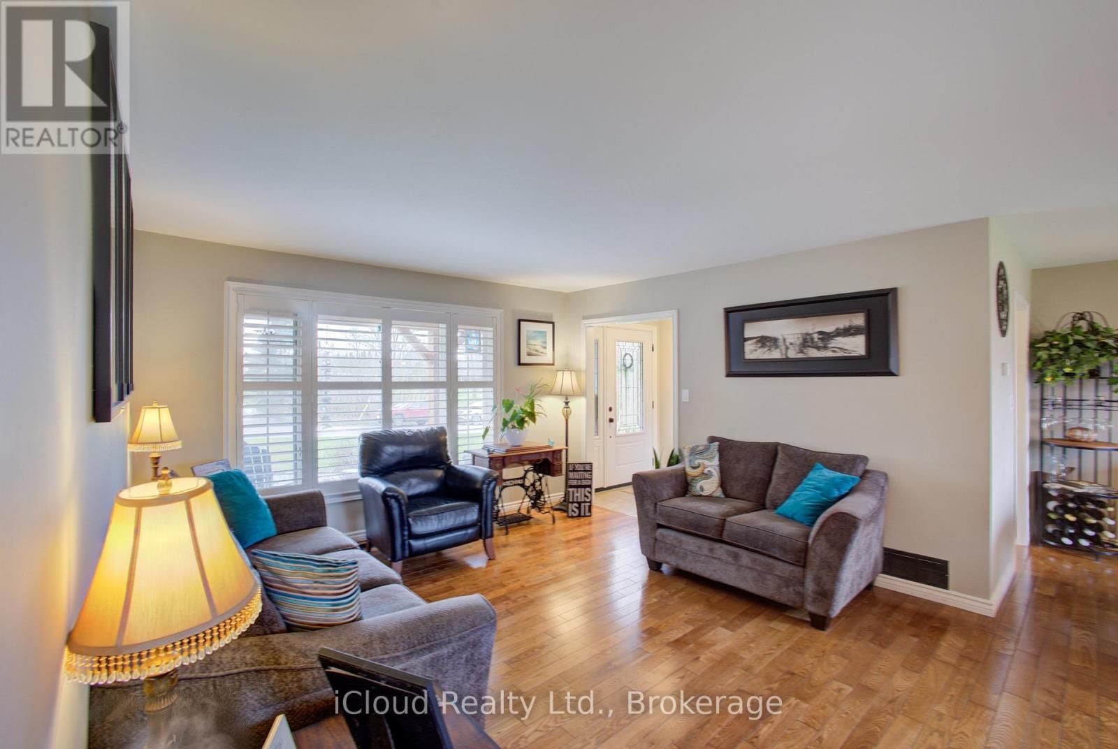 17 AGNES STREET Image 13