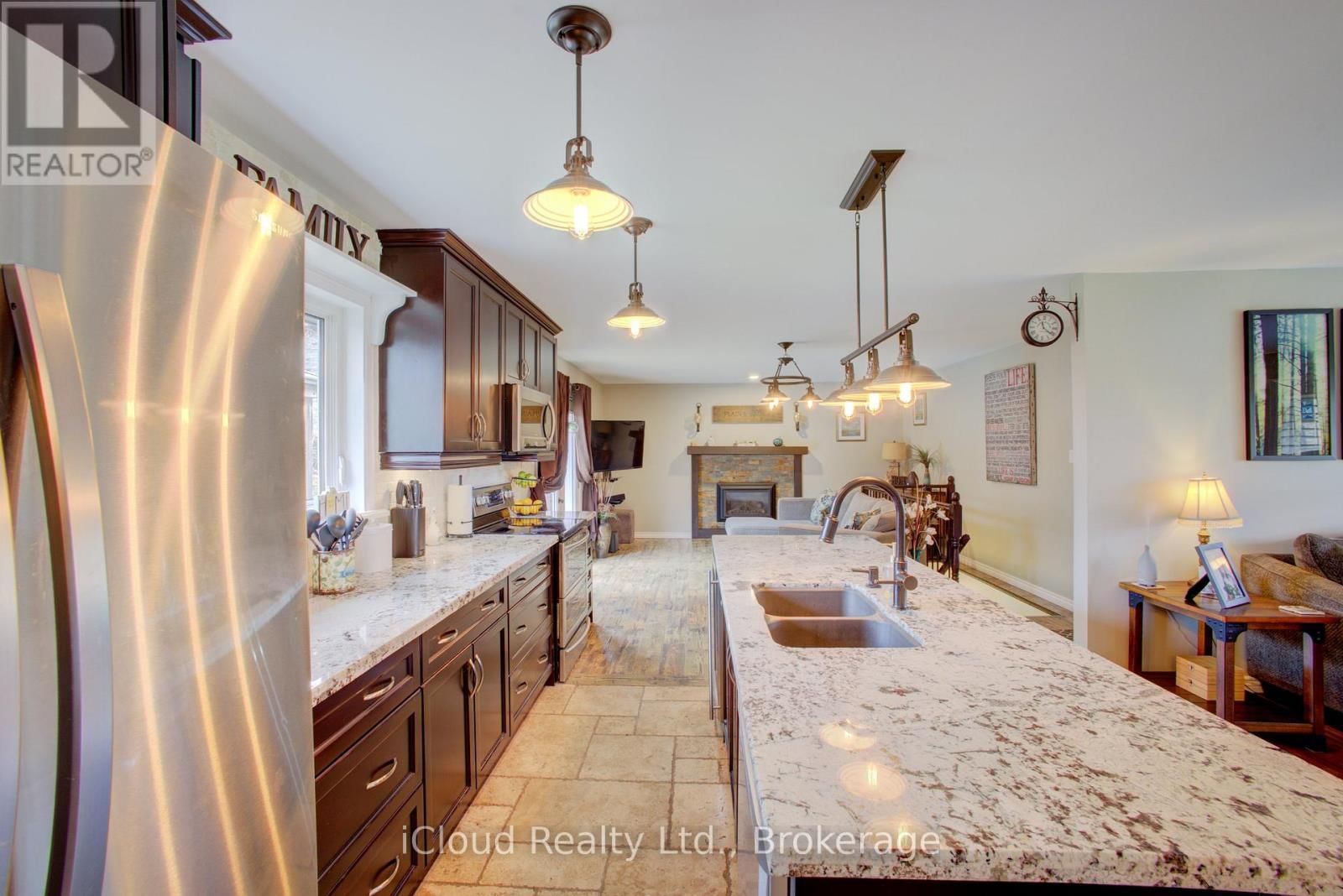 17 AGNES STREET Image 15