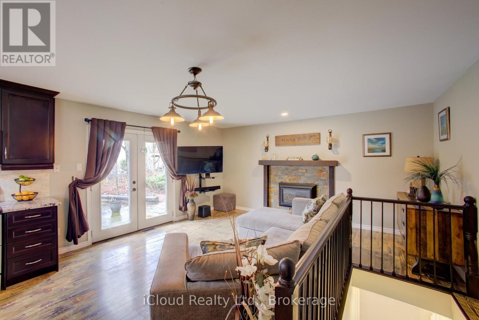 17 AGNES STREET Image 22