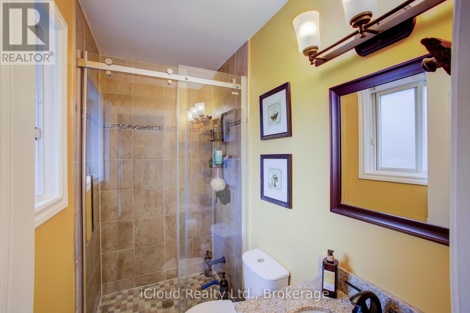 17 AGNES STREET Image 26