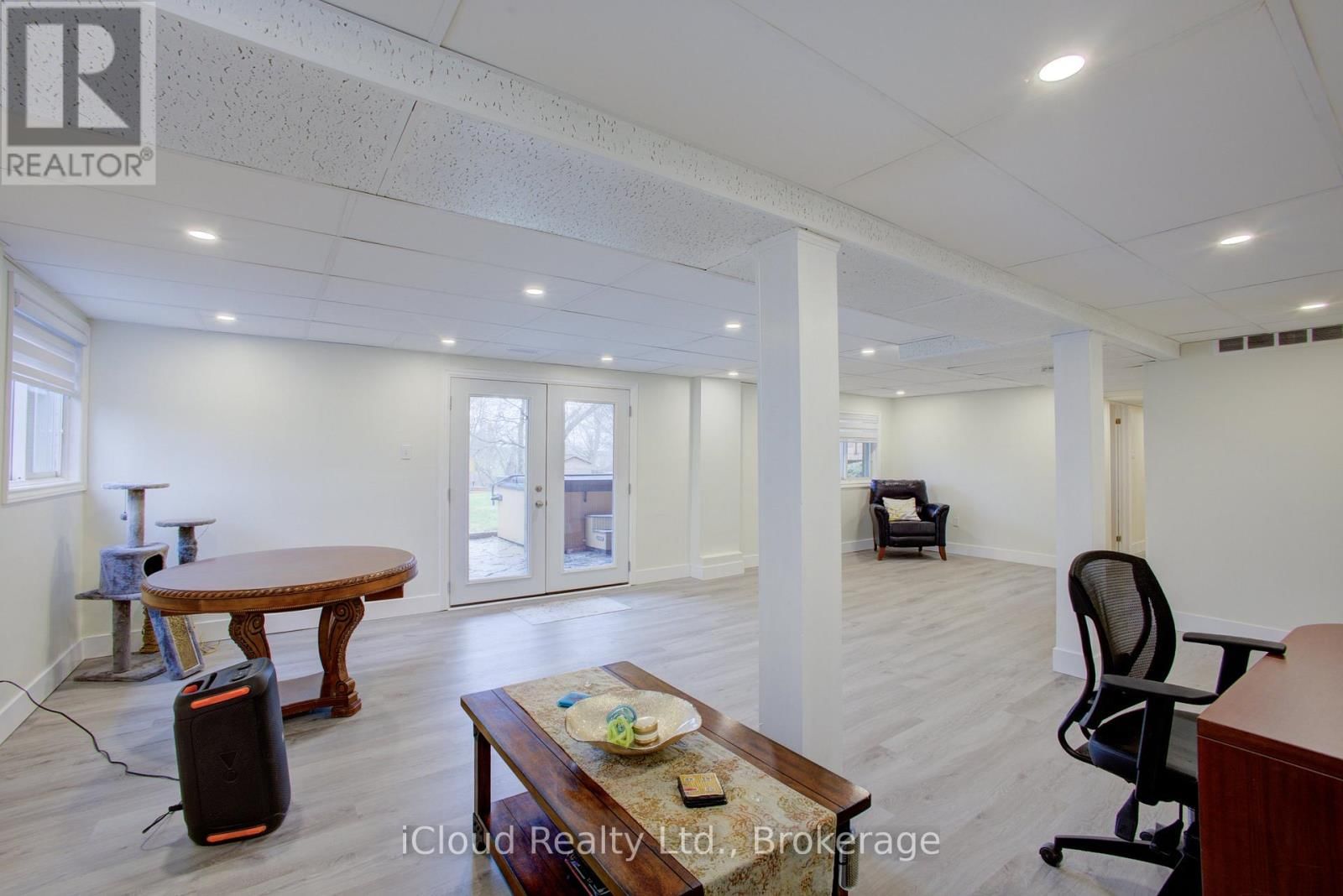 17 AGNES STREET Image 29