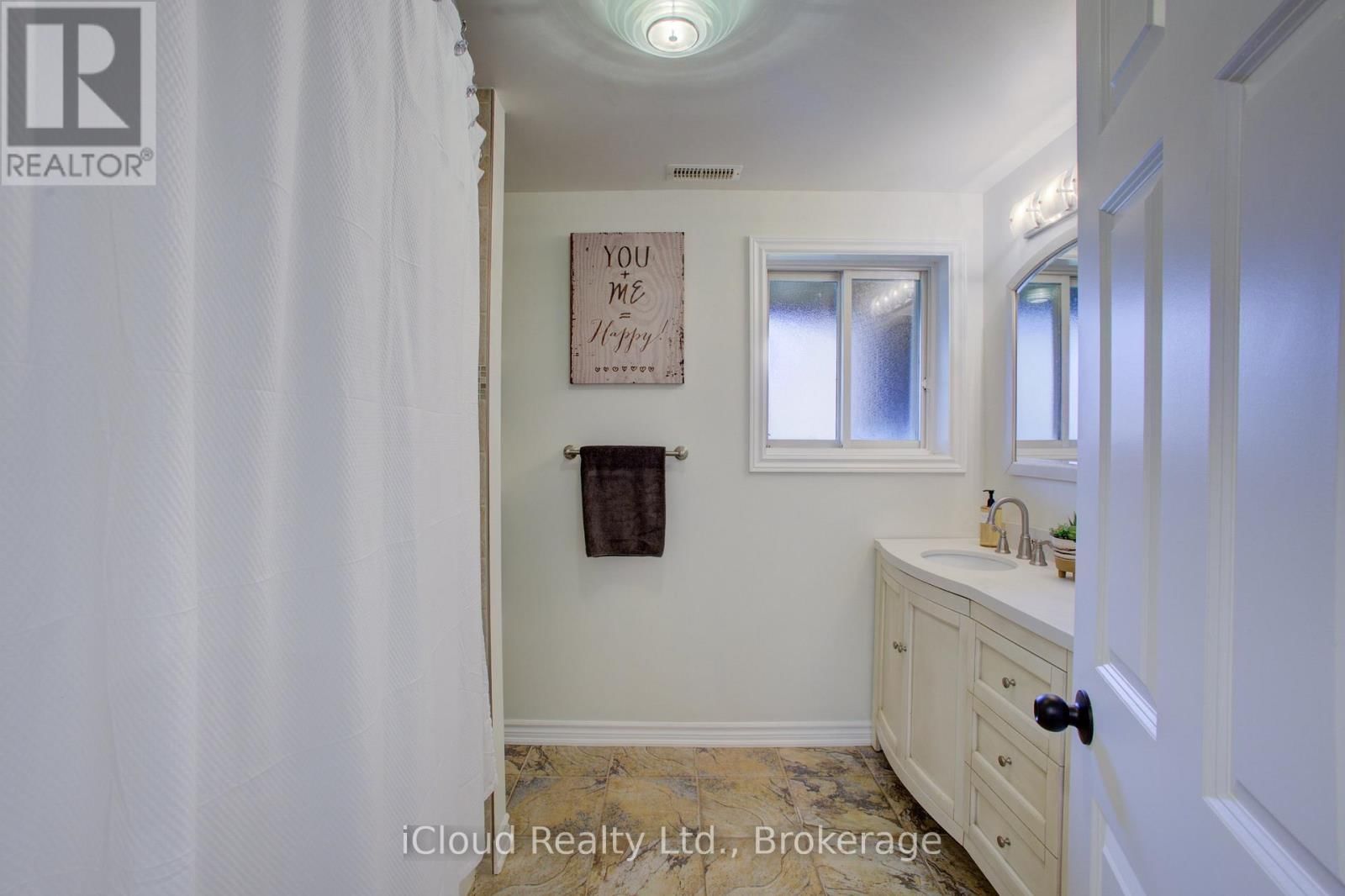 17 AGNES STREET Image 31