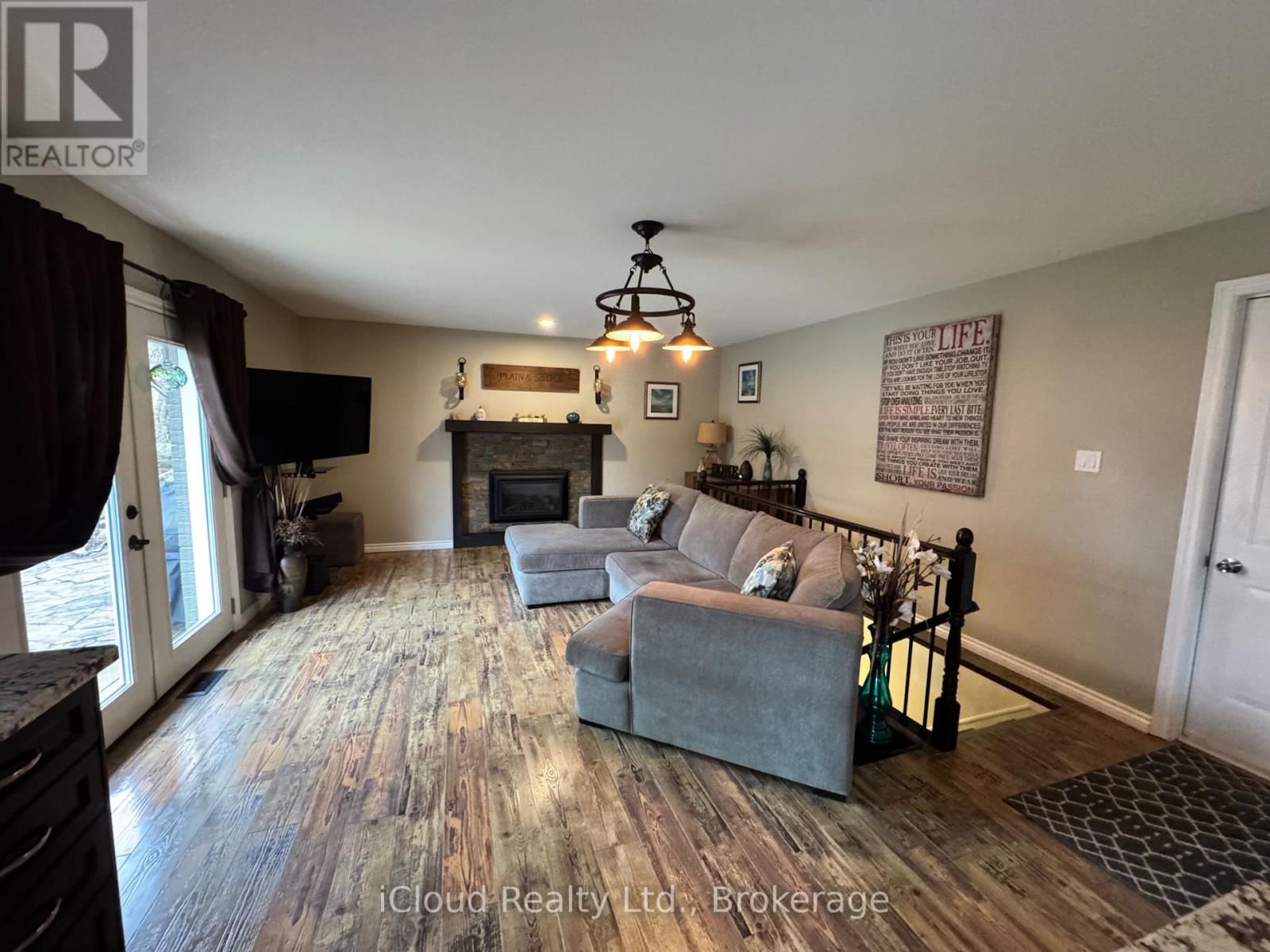 17 AGNES STREET Image 7