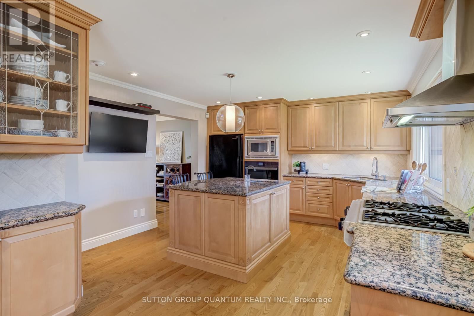 1166 GERAN CRESCENT Image 14