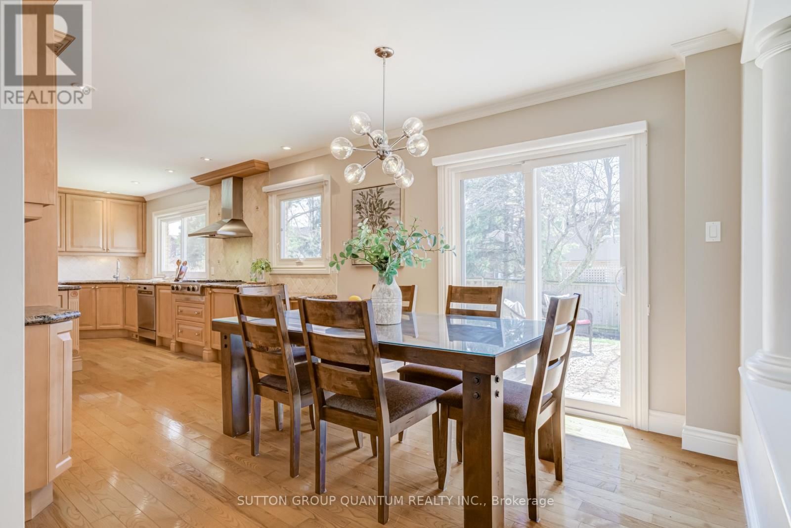 1166 GERAN CRESCENT Image 18