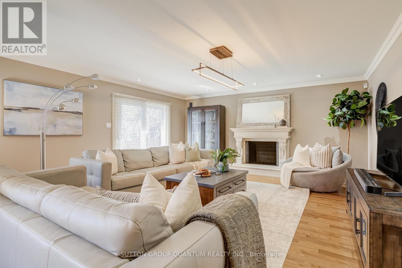 1166 GERAN CRESCENT Image 20