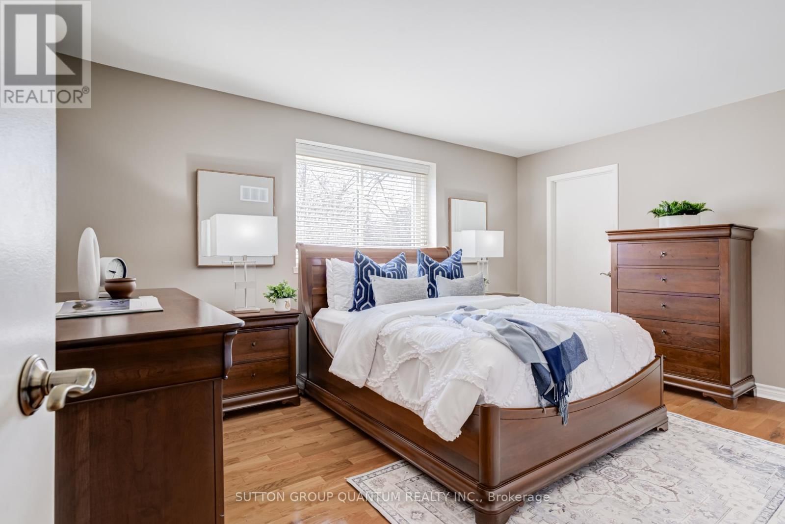 1166 GERAN CRESCENT Image 26