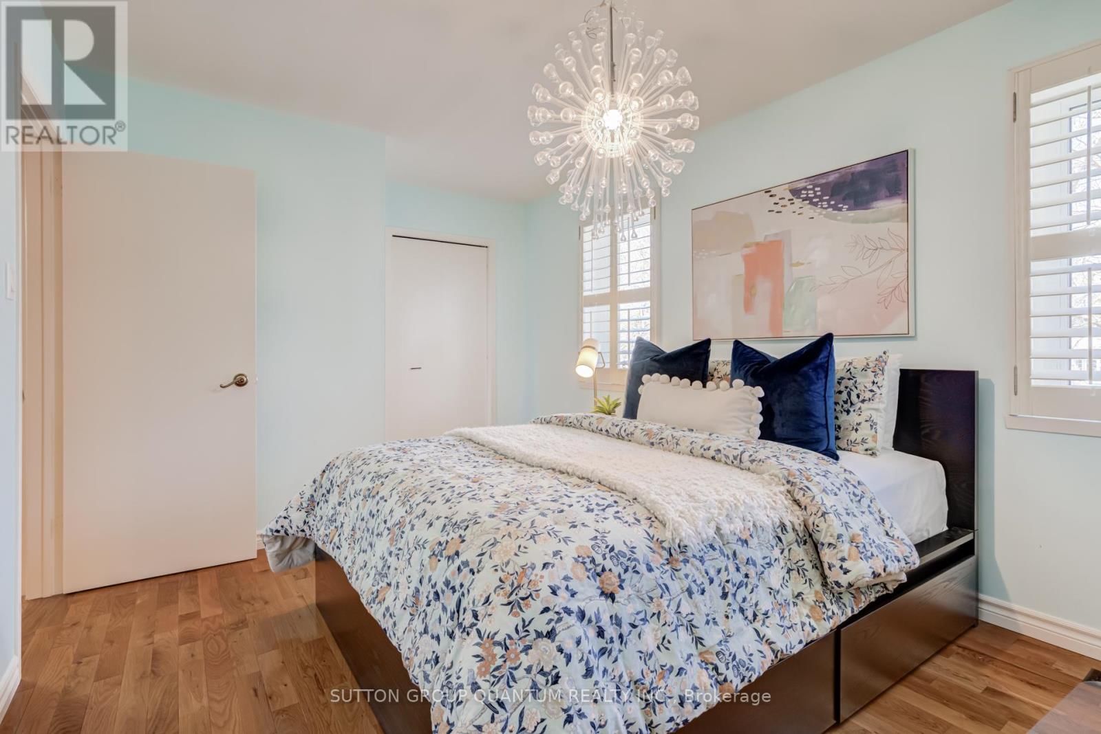 1166 GERAN CRESCENT Image 33