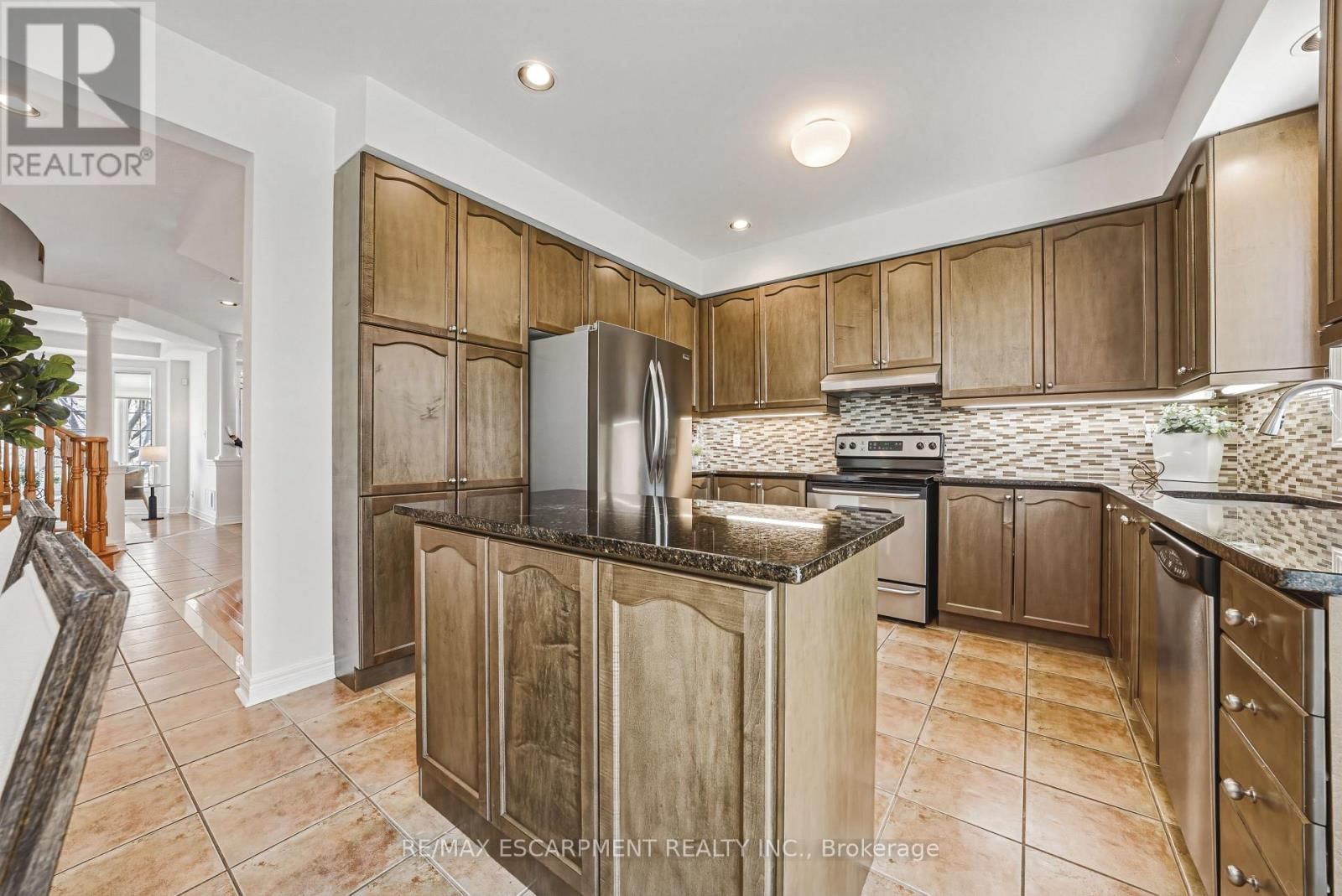 125 CREEK PATH AVENUE Image 12