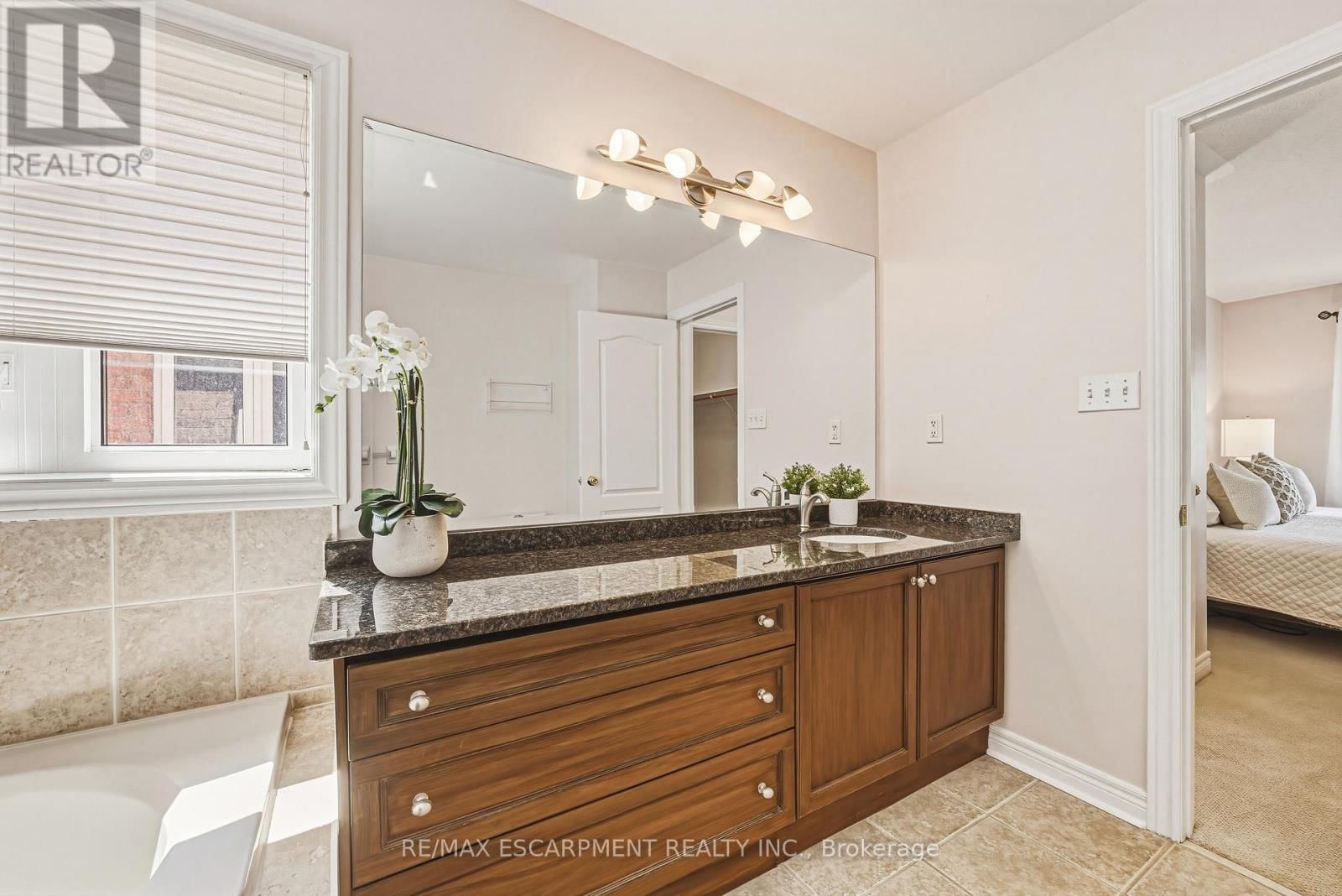 125 CREEK PATH AVENUE Image 23