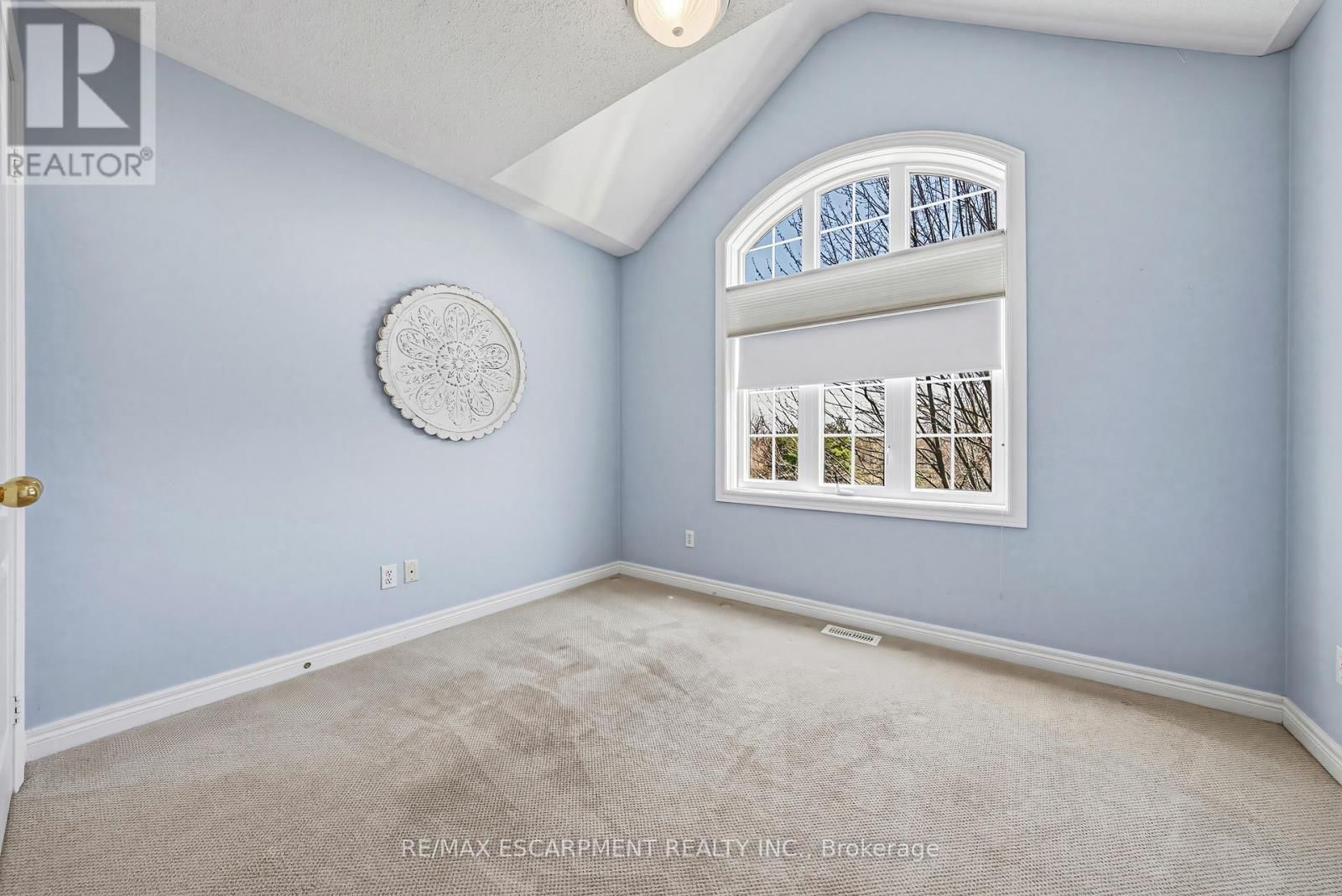 125 CREEK PATH AVENUE Image 30