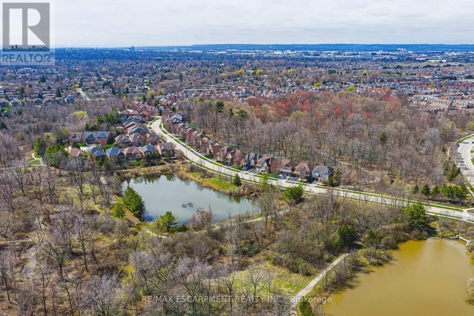 125 CREEK PATH AVENUE Image 45