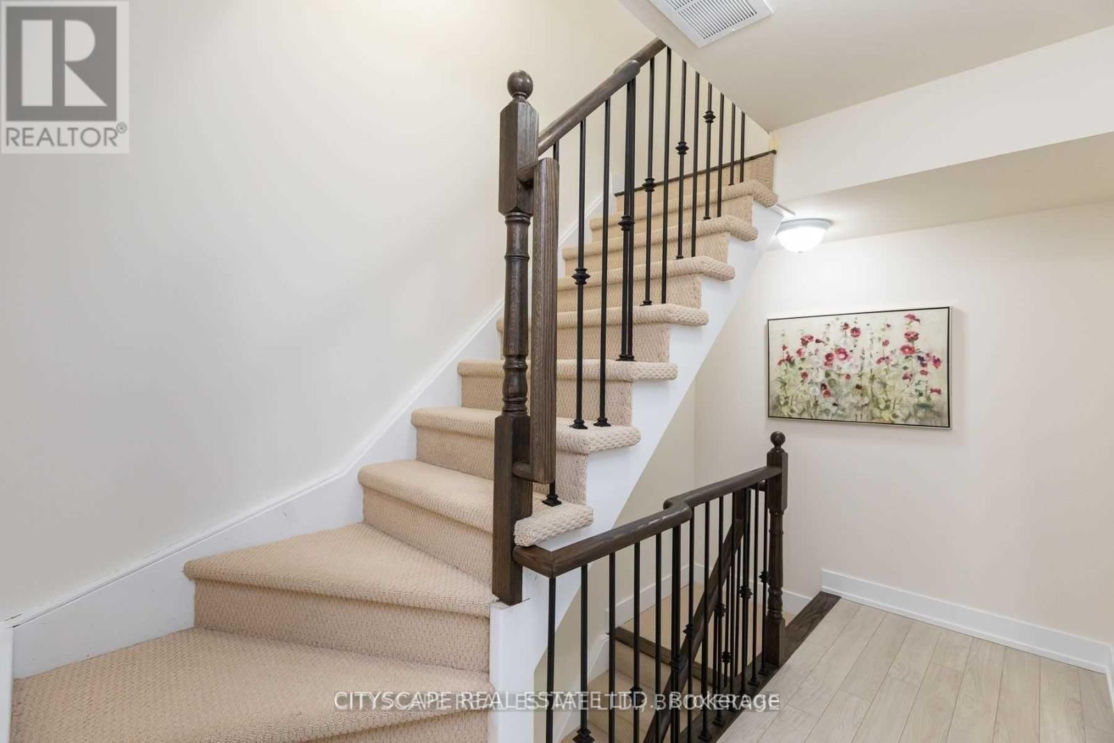 1060 LANSDOWNE AVENUE Image 10