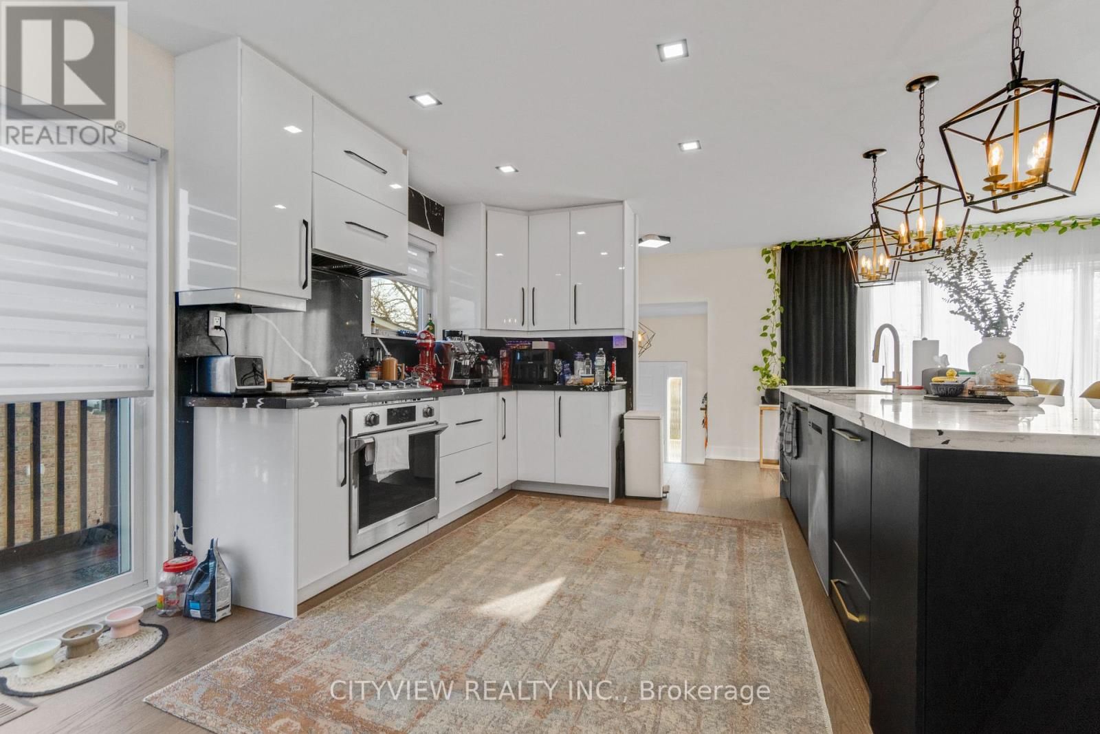 64 FOXACRE ROW Image 18