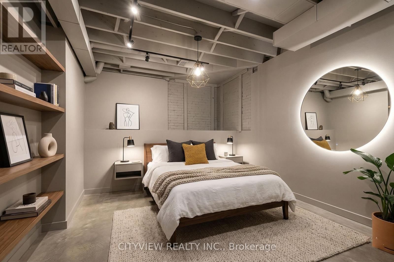 64 FOXACRE ROW Image 35