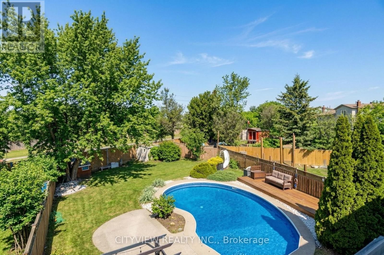 64 FOXACRE ROW Image 38