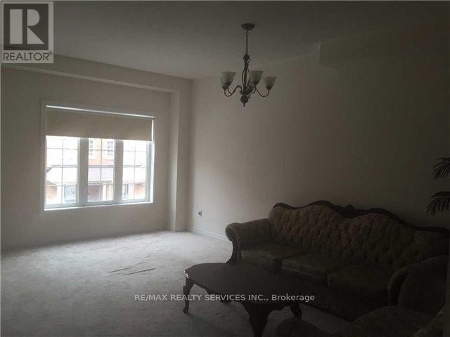 10 URBANA ROAD Image 4