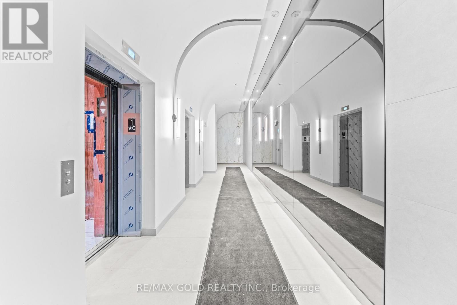 214 - 2075 LAKESHORE ROAD Image 16