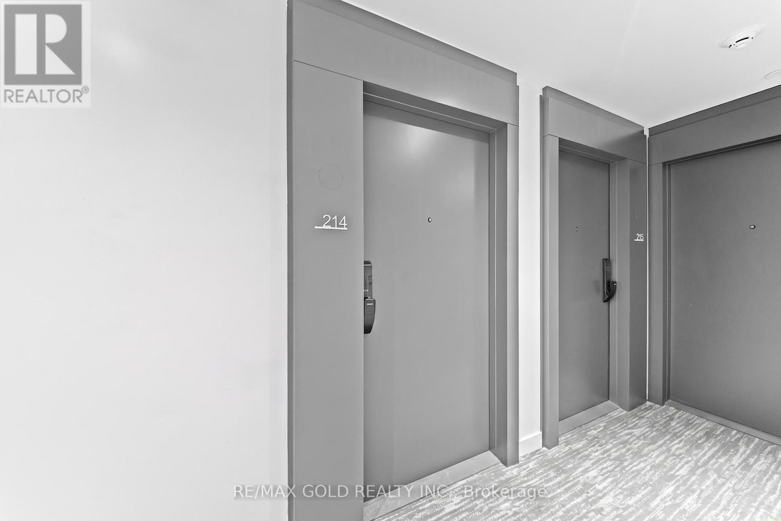 214 - 2075 LAKESHORE ROAD Image 18