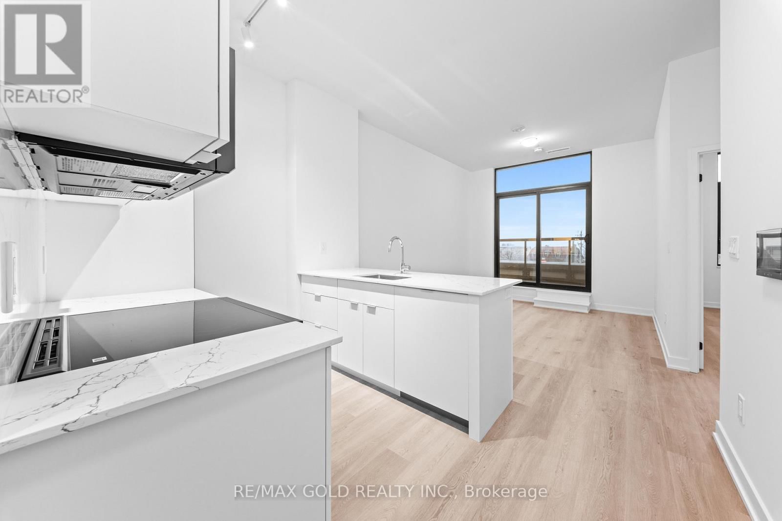 214 - 2075 LAKESHORE ROAD Image 22