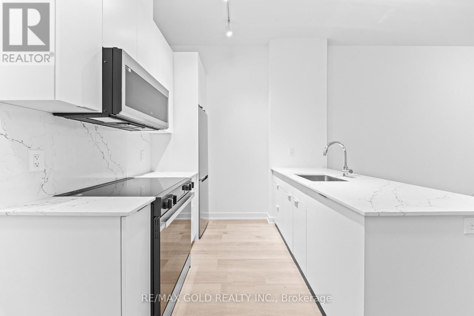 214 - 2075 LAKESHORE ROAD Image 23