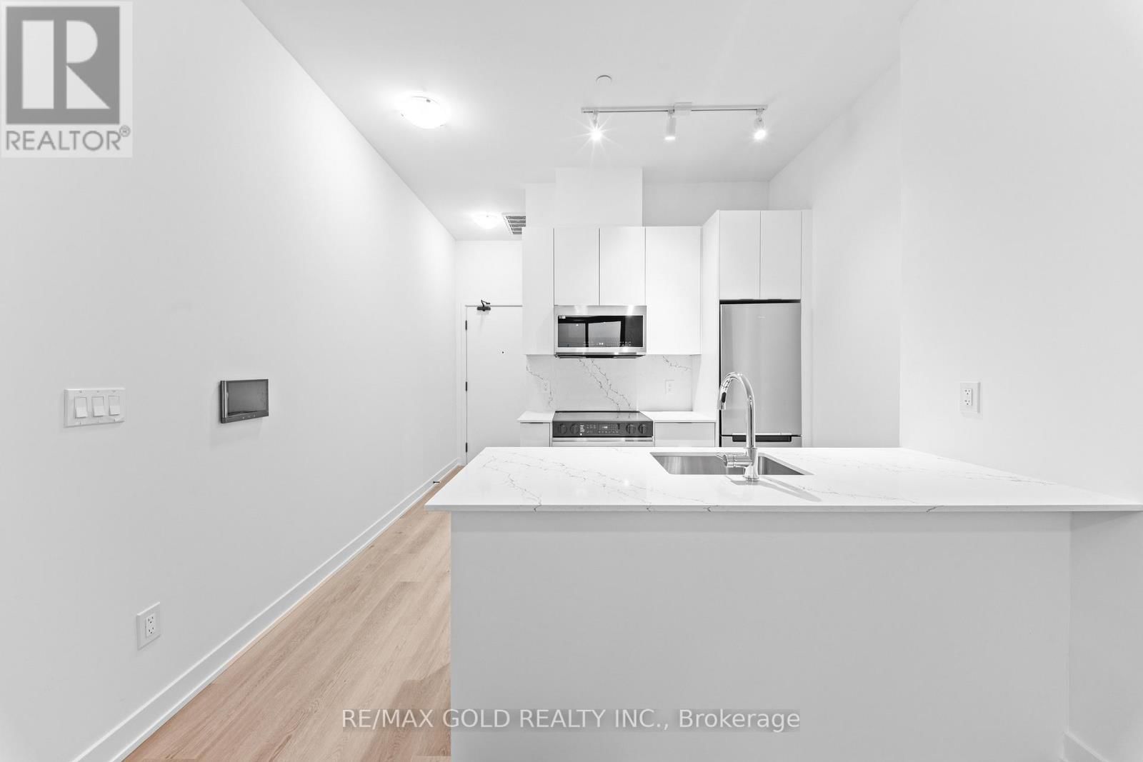 214 - 2075 LAKESHORE ROAD Image 26