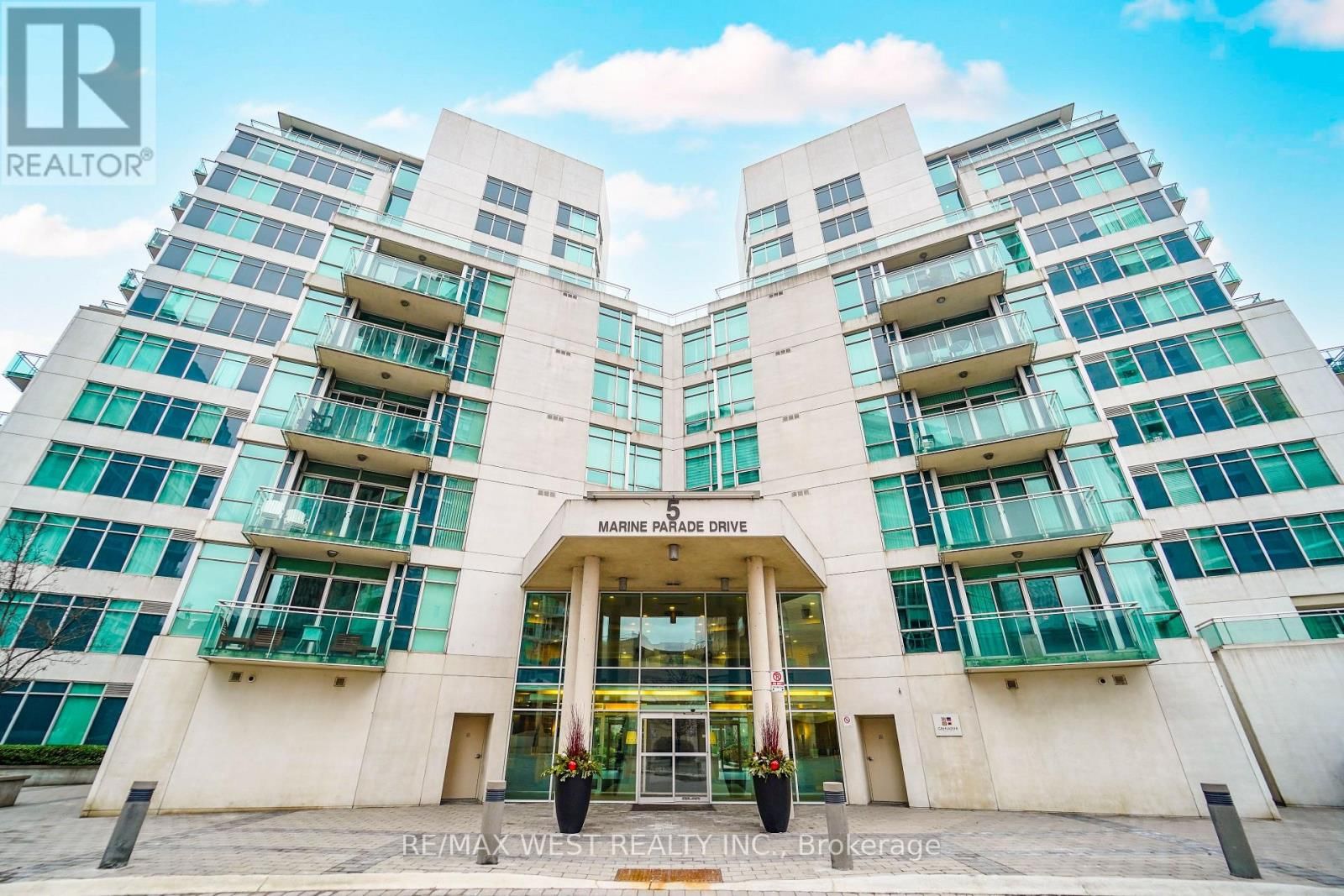 319 - 5 MARINE PARADE DRIVE Image 12