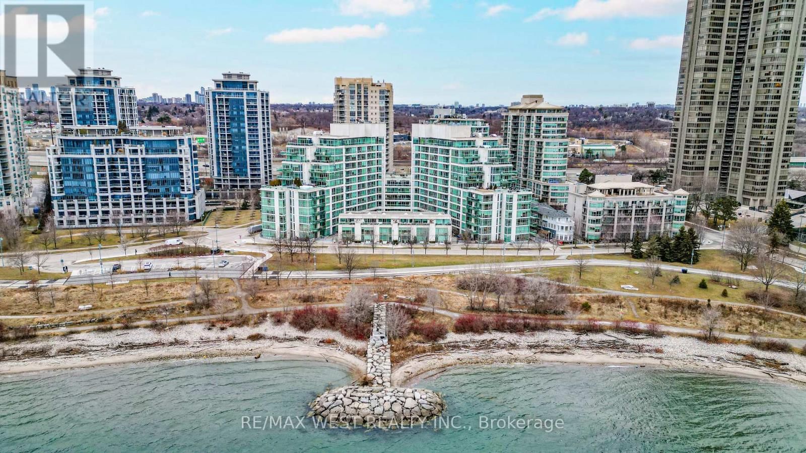 319 - 5 MARINE PARADE DRIVE Image 2