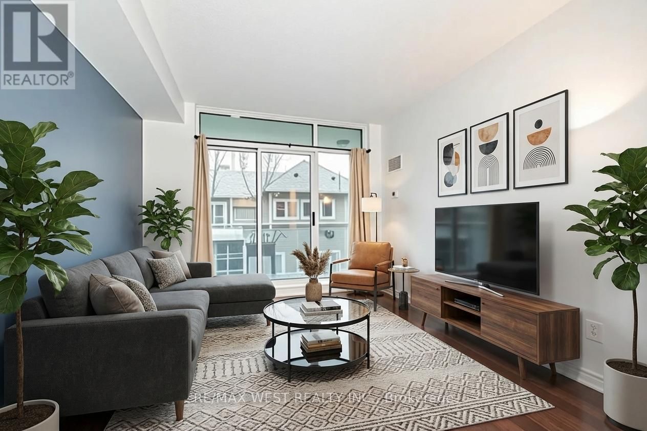 319 - 5 MARINE PARADE DRIVE Image 4