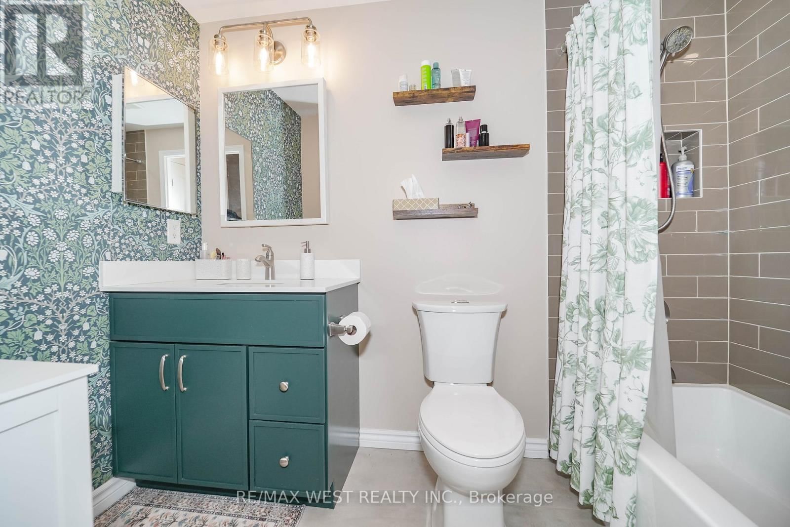 319 - 5 MARINE PARADE DRIVE Image 9