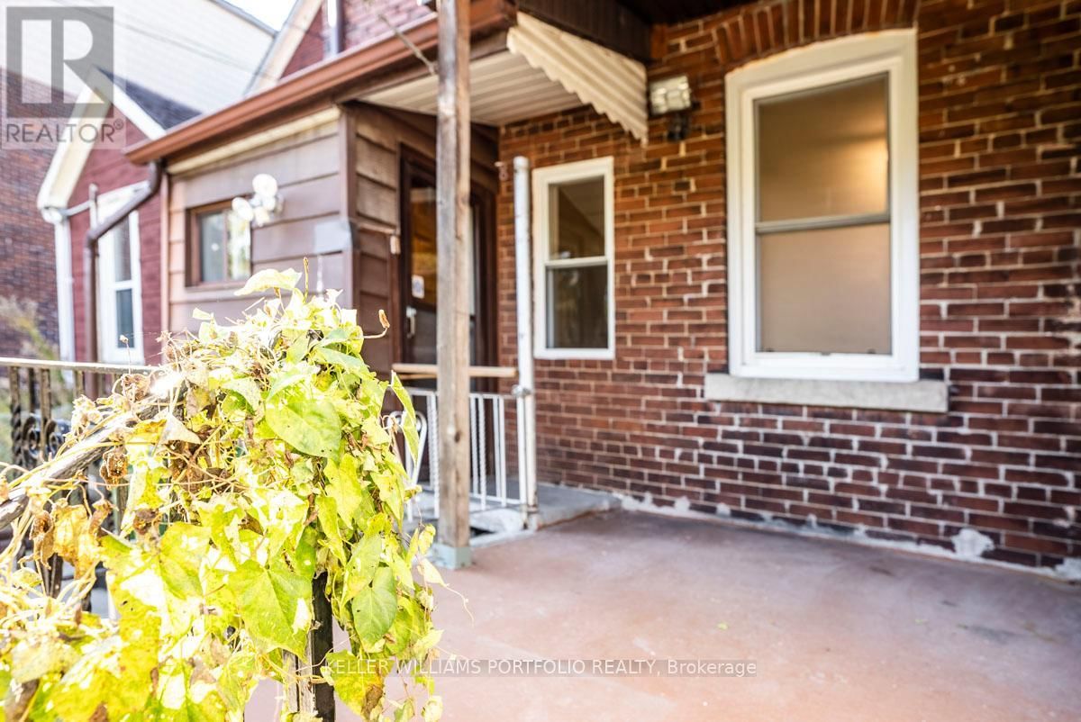 Unit 1 - 821 GLADSTONE AVENUE Image 11