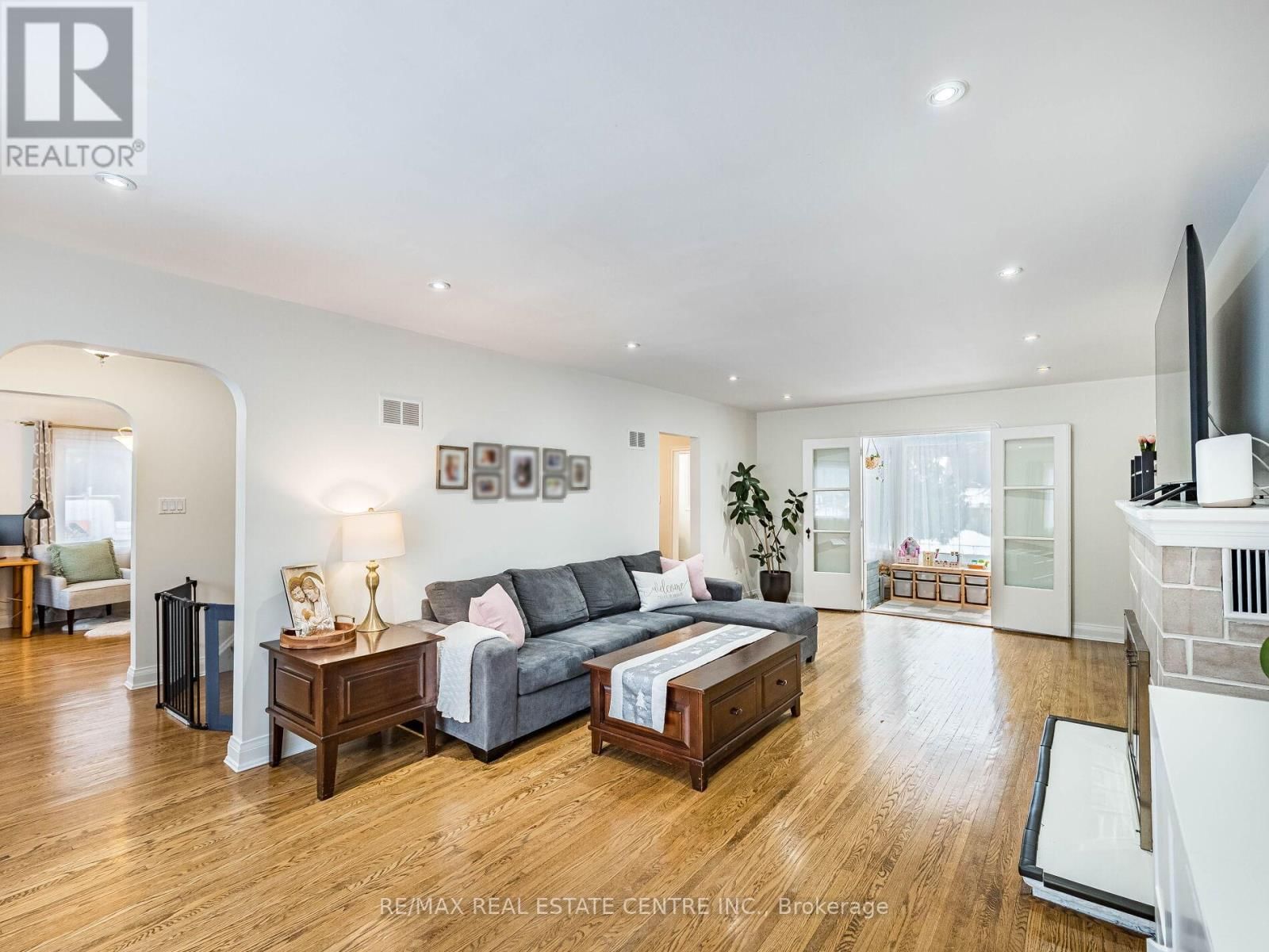 2212 MISSISSAUGA ROAD Image 18