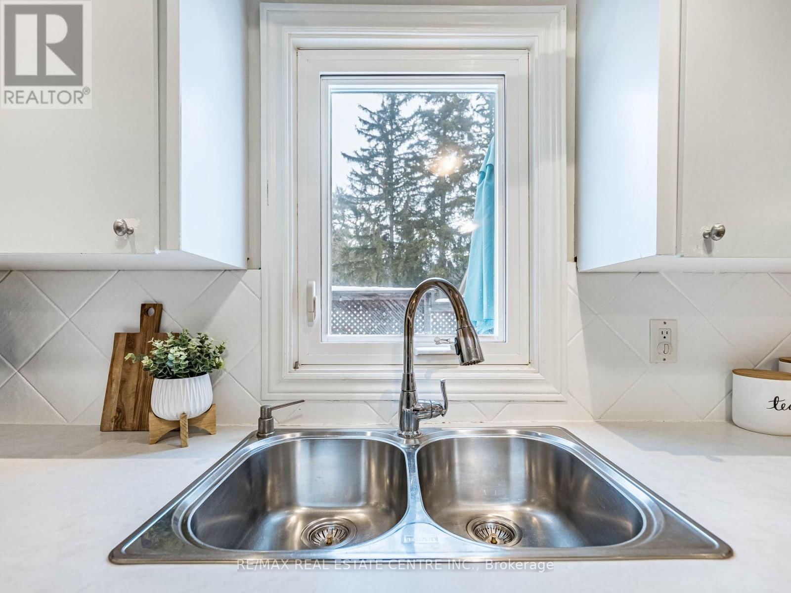 2212 MISSISSAUGA ROAD Image 28