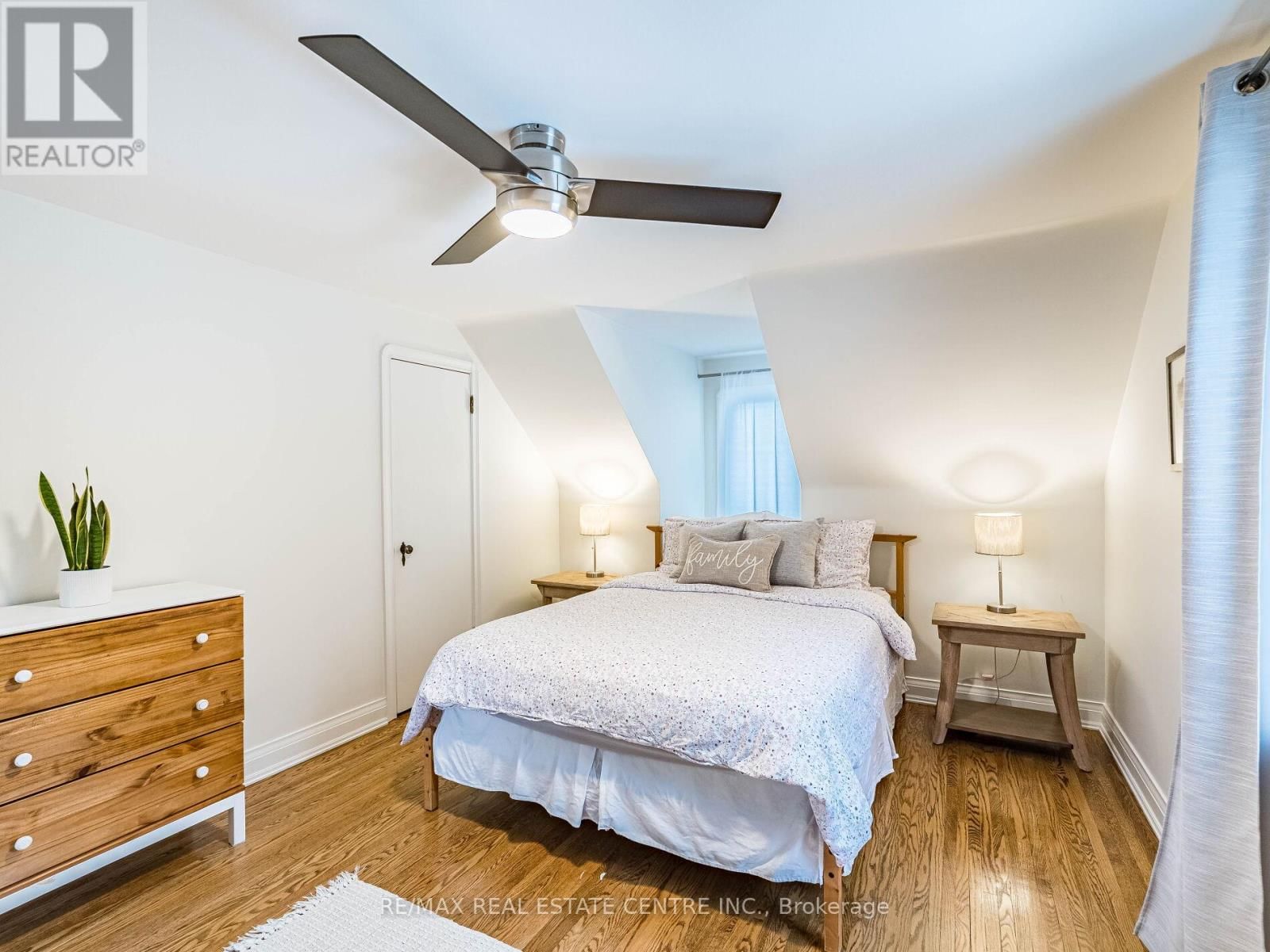 2212 MISSISSAUGA ROAD Image 31