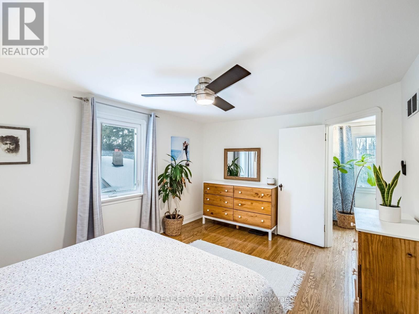 2212 MISSISSAUGA ROAD Image 33