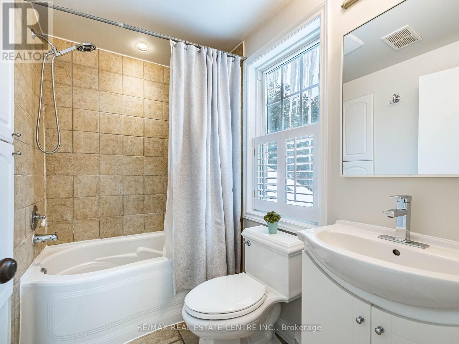 2212 MISSISSAUGA ROAD Image 36