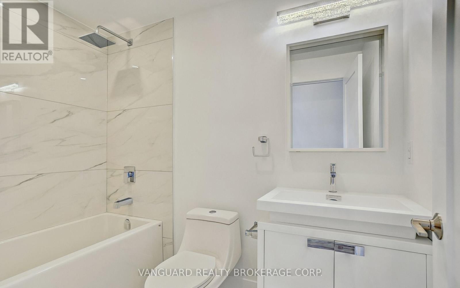 1937 LAWRENCE AVENUE WEST Image 35