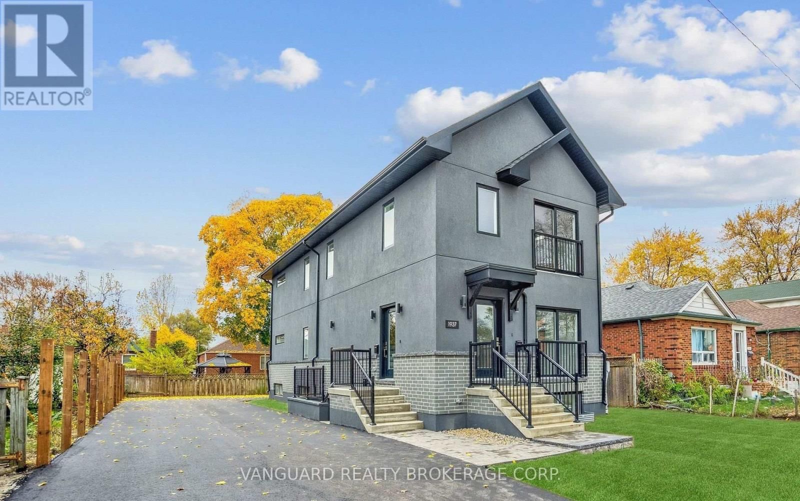 1937 LAWRENCE AVENUE WEST Image 1