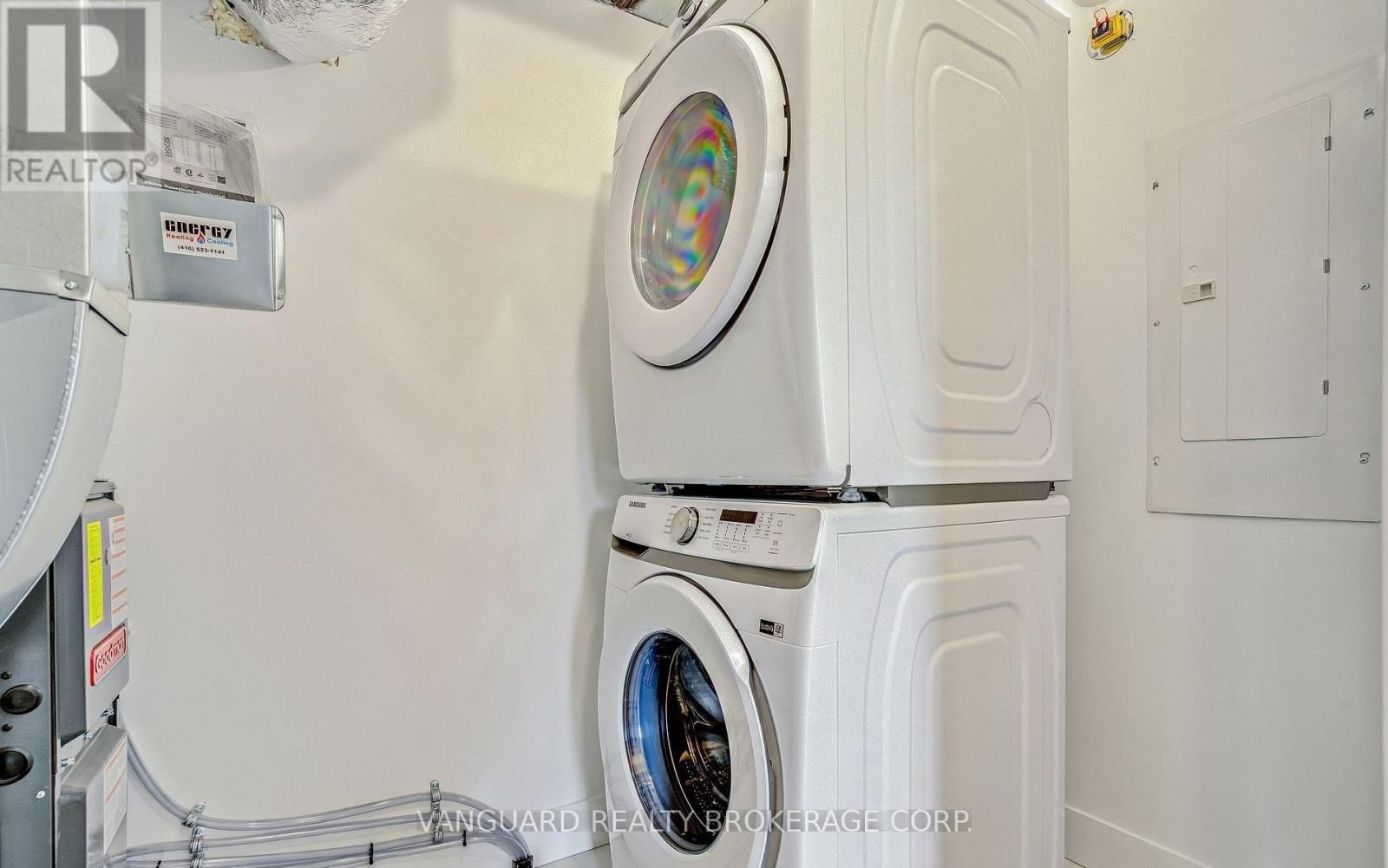 1937 LAWRENCE AVENUE WEST Image 20