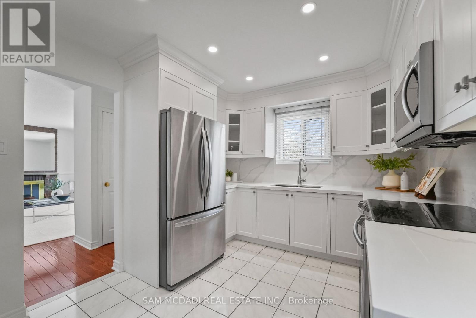 44 MADRID CRESCENT Image 16