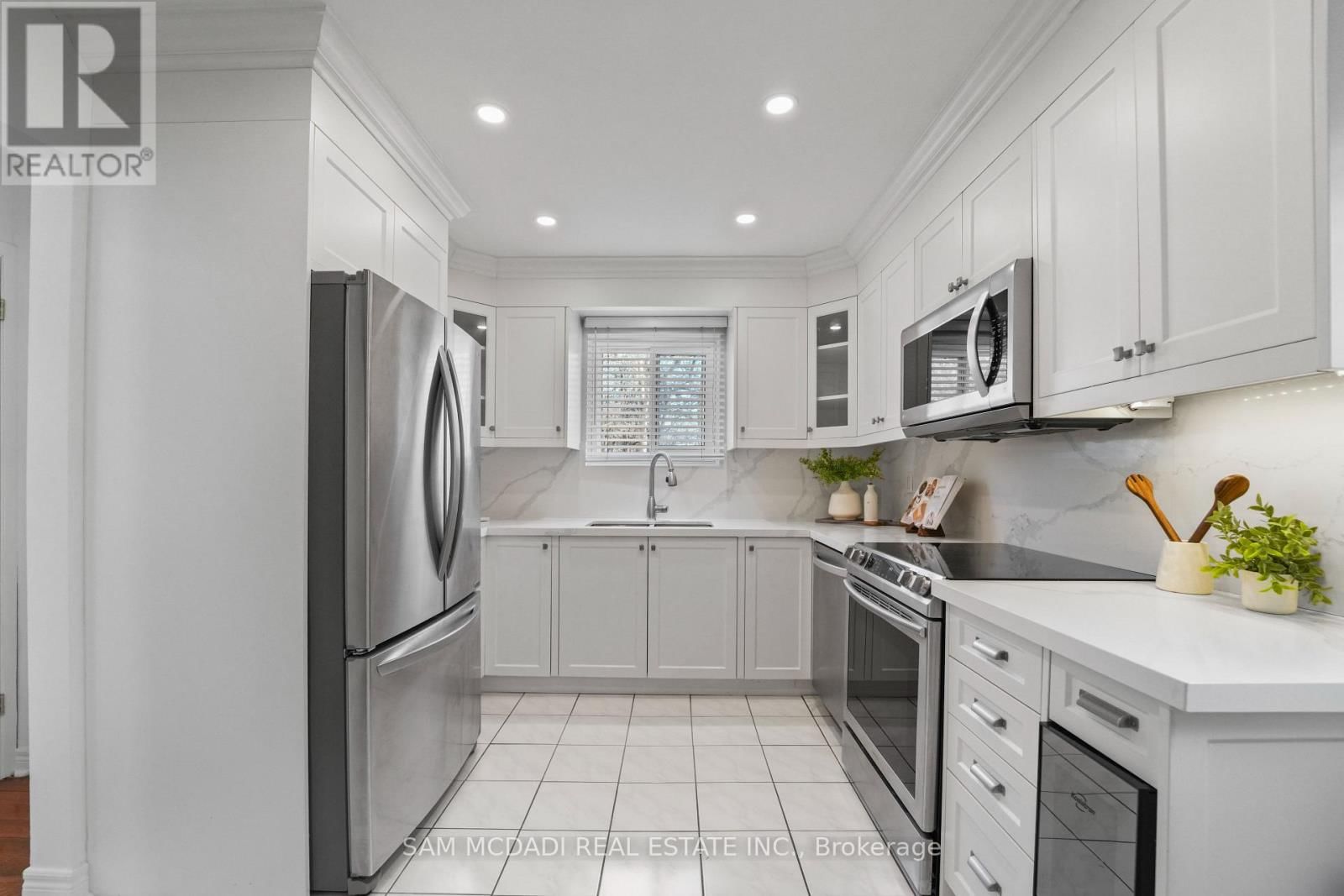 44 MADRID CRESCENT Image 17