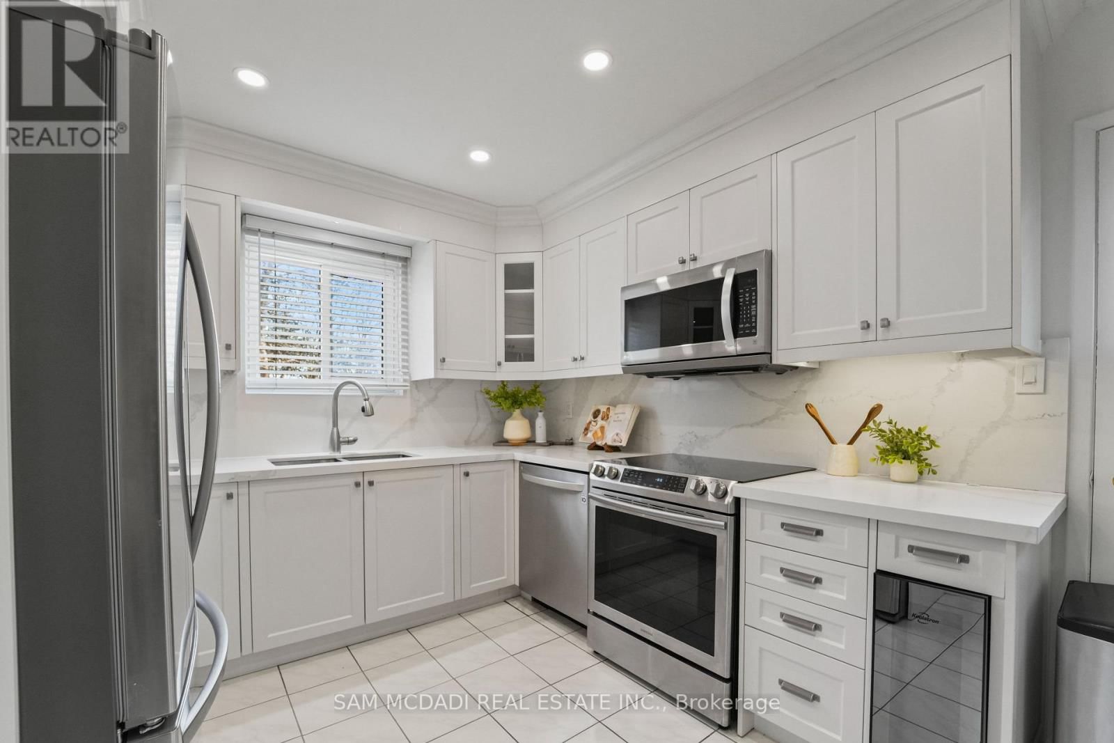 44 MADRID CRESCENT Image 18