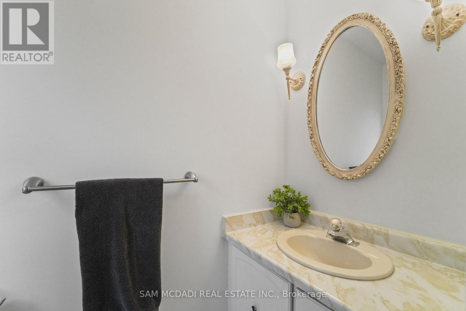 44 MADRID CRESCENT Image 24