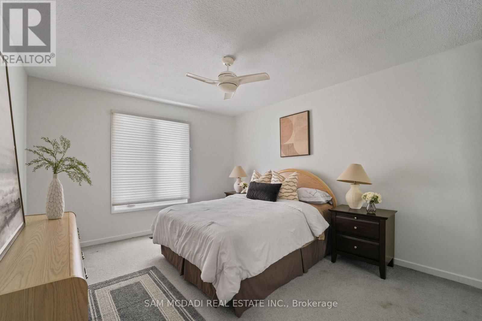 44 MADRID CRESCENT Image 30