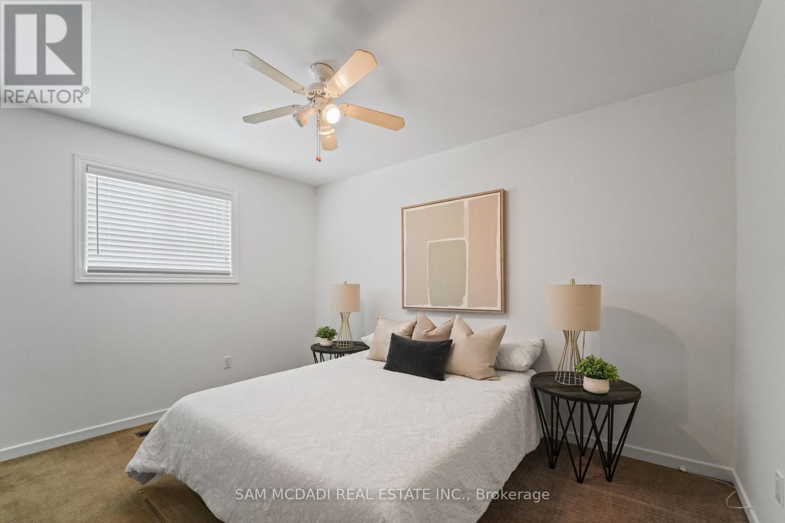 44 MADRID CRESCENT Image 32