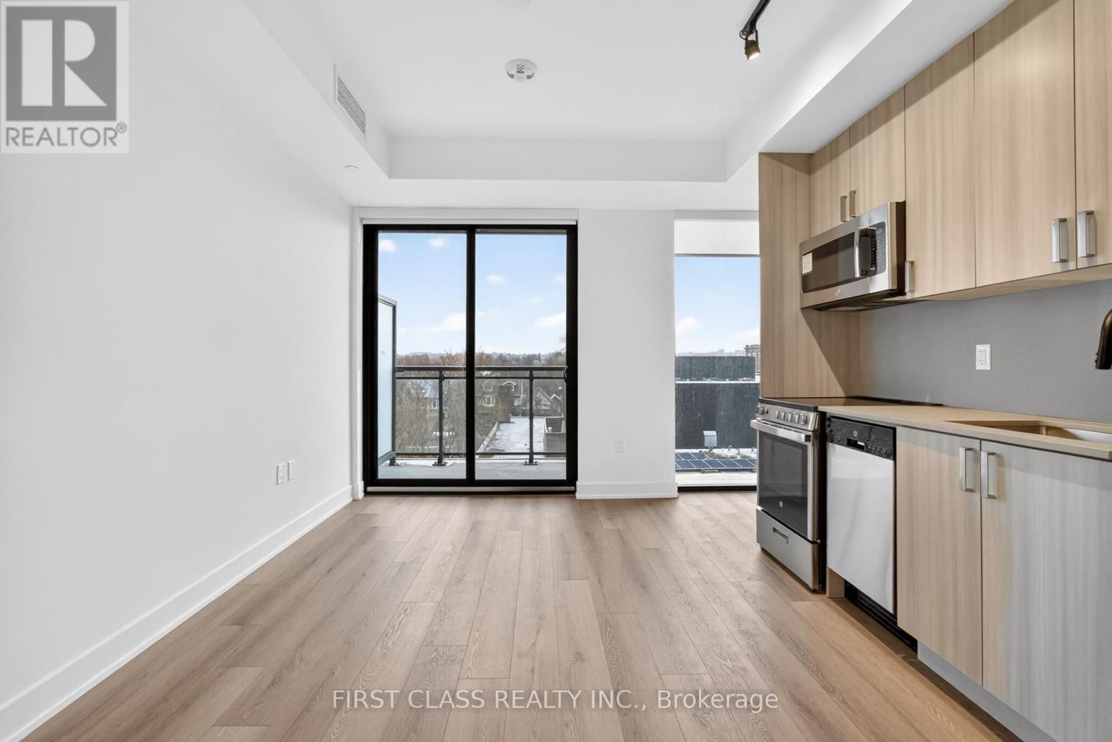 411 - 758 DOVERCOURT ROAD Image 14