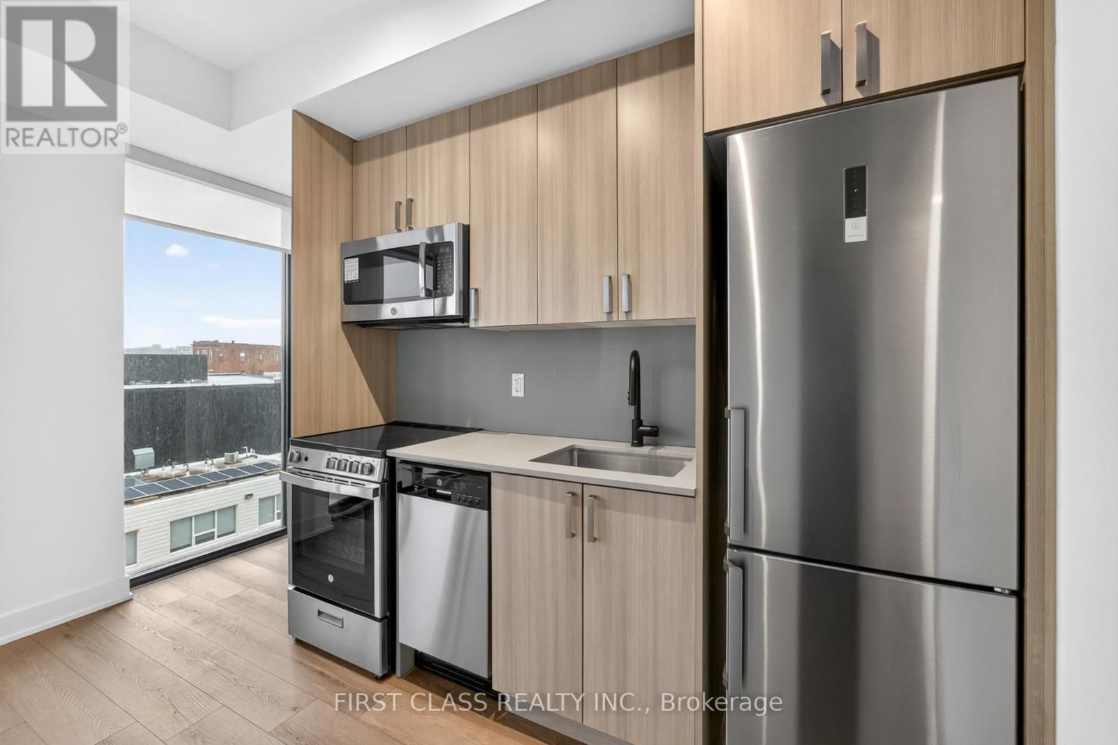 411 - 758 DOVERCOURT ROAD Image 17