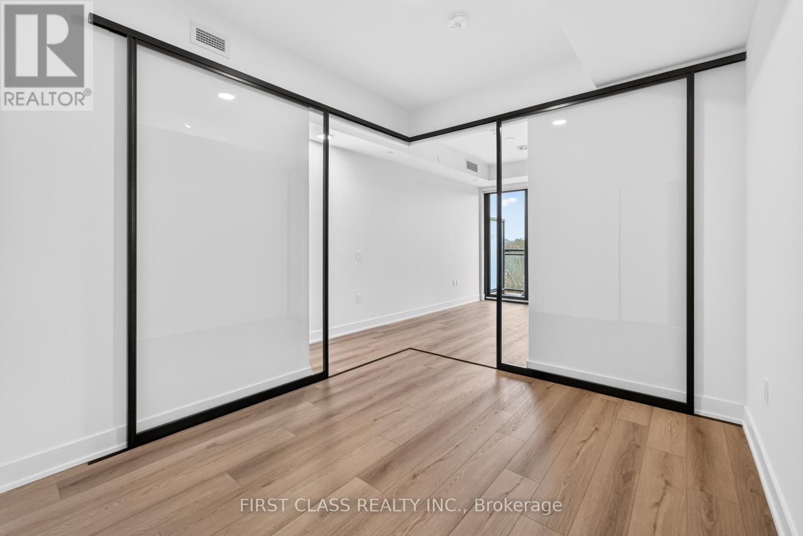 411 - 758 DOVERCOURT ROAD Image 20