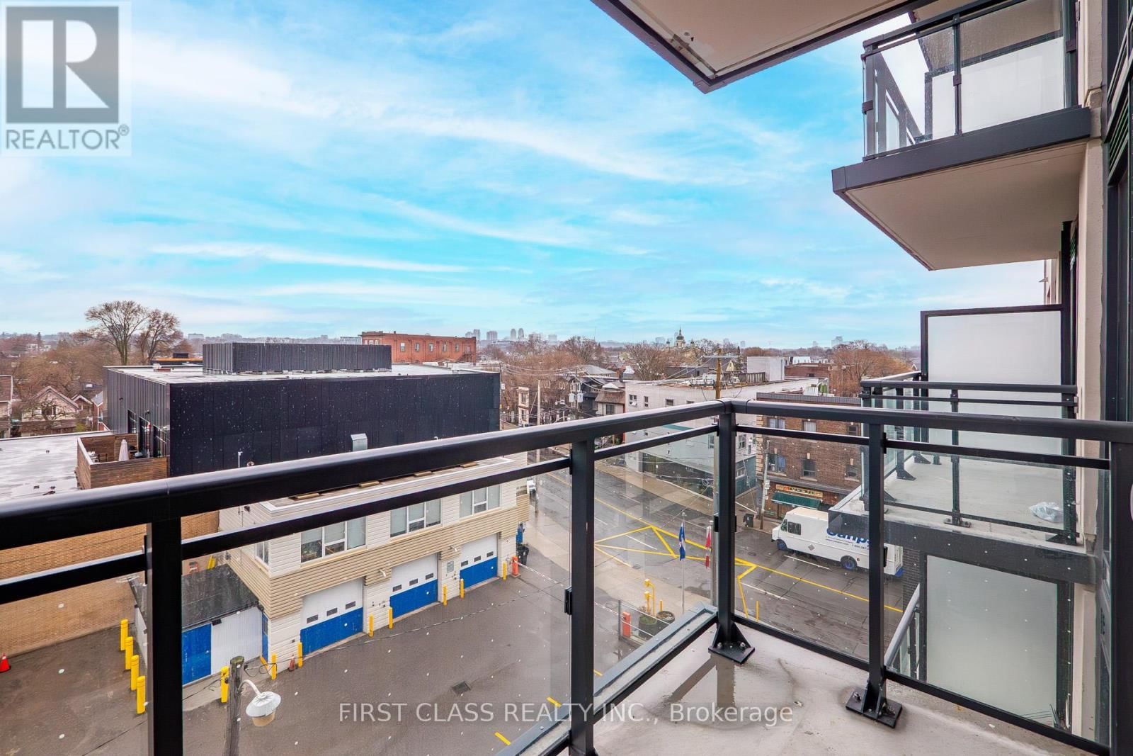 411 - 758 DOVERCOURT ROAD Image 24